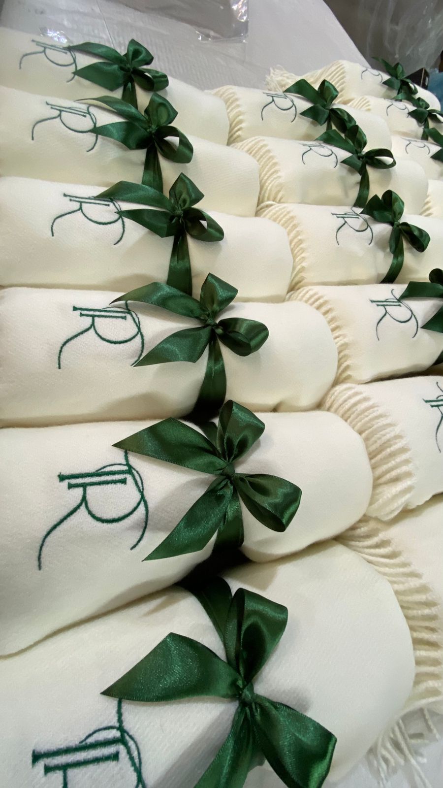 Pashmina com bordado personalizado